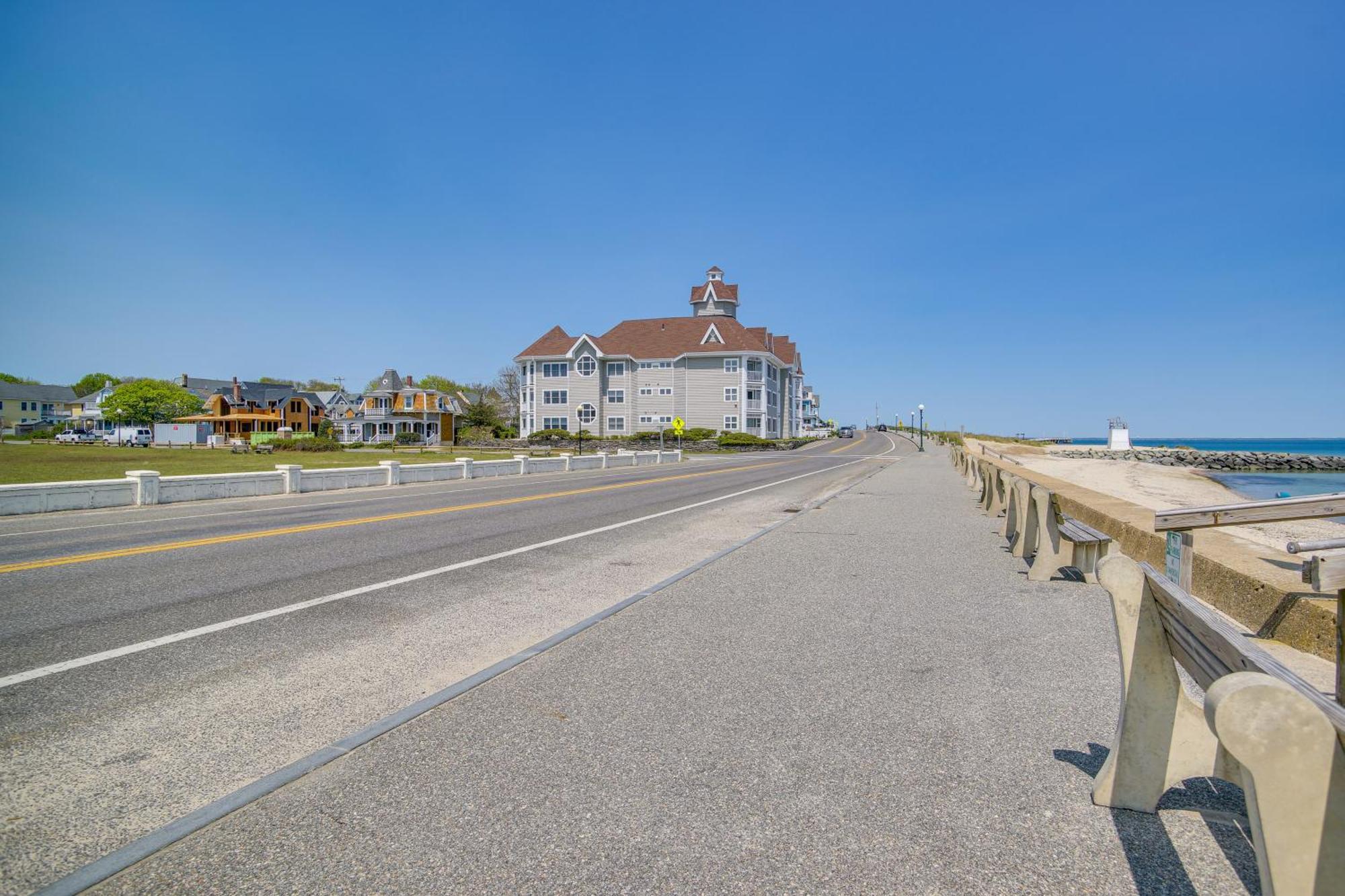 Breezy Oak Bluffs Condo - Steps To Inkwell Beach! Luaran gambar