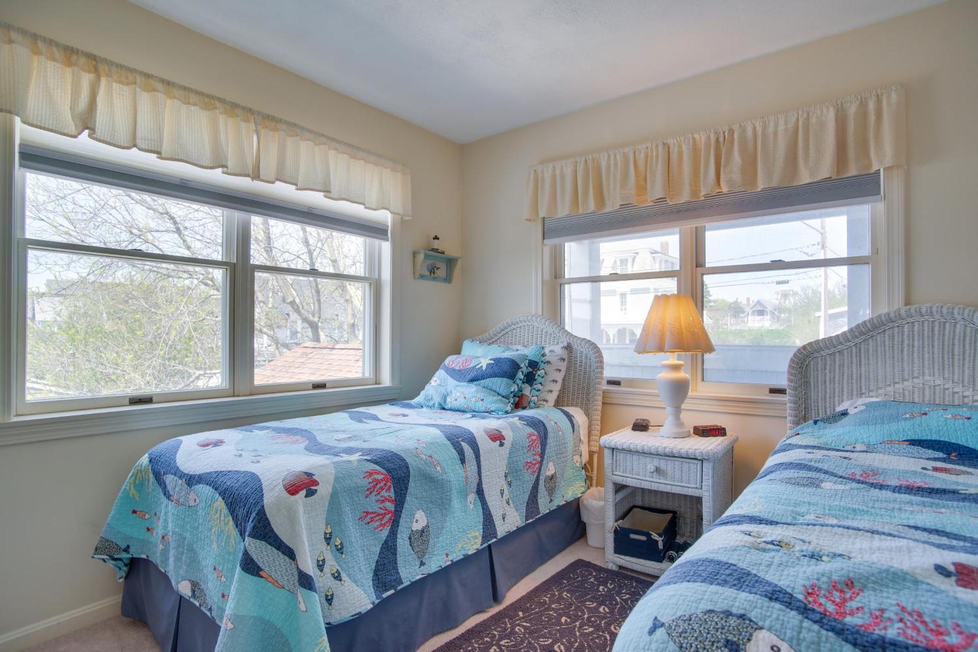 Breezy Oak Bluffs Condo - Steps To Inkwell Beach! Luaran gambar