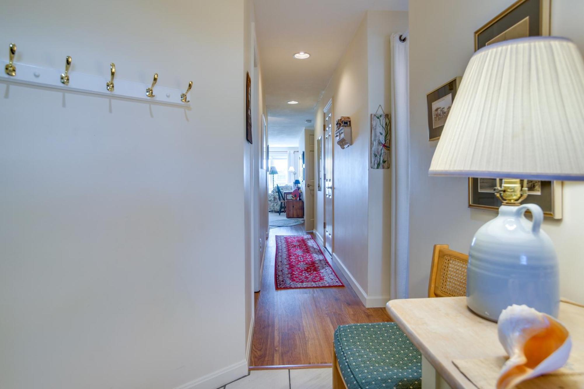 Breezy Oak Bluffs Condo - Steps To Inkwell Beach! Luaran gambar