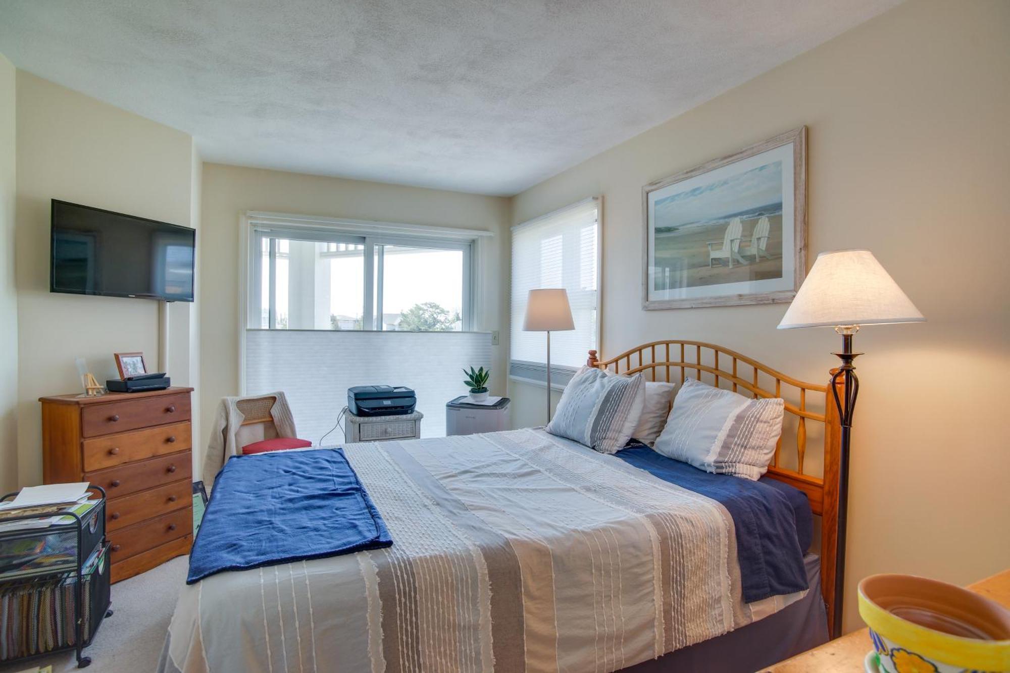 Breezy Oak Bluffs Condo - Steps To Inkwell Beach! Luaran gambar