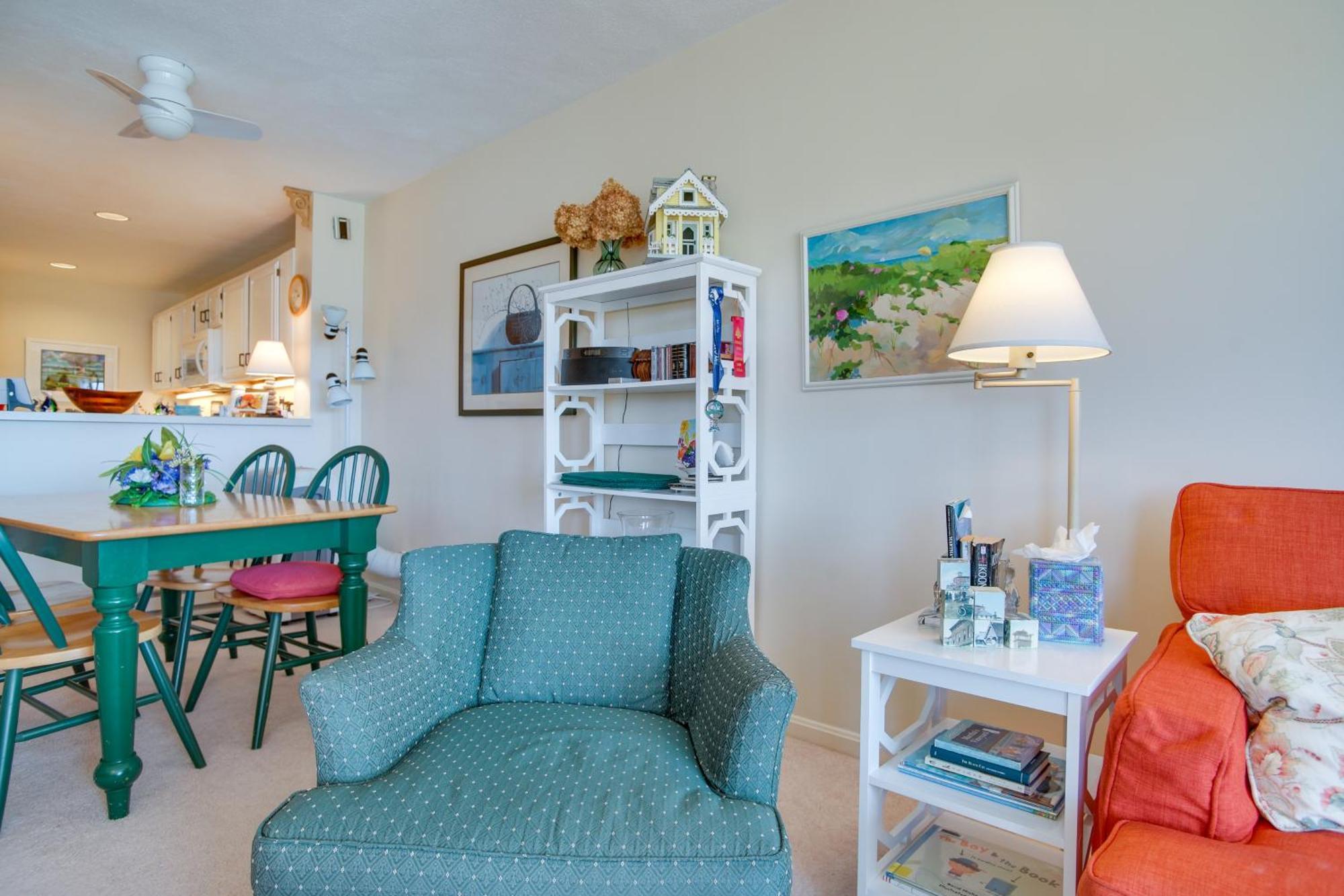 Breezy Oak Bluffs Condo - Steps To Inkwell Beach! Luaran gambar